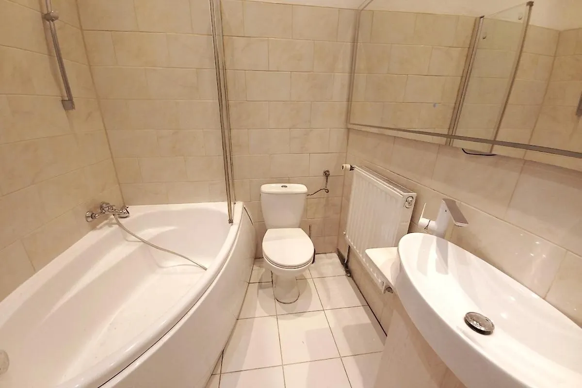 Old Town - 3 Bedrooms Soltyka Str S4 Krakow 0*,