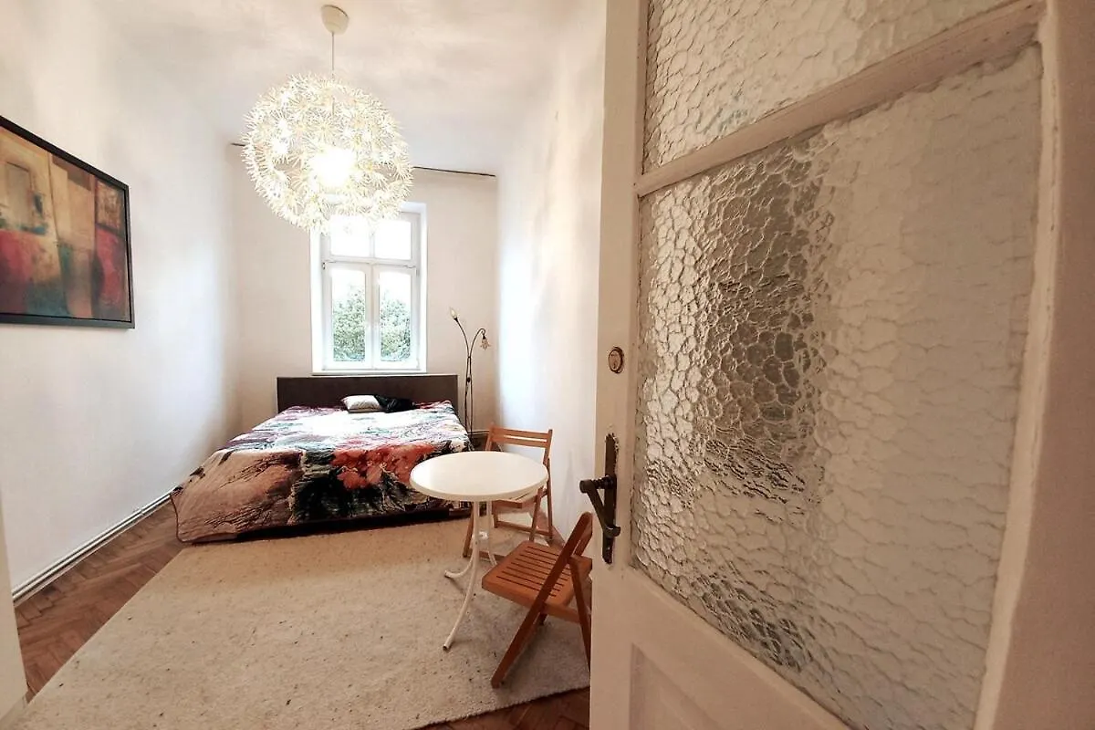 Old Town - 3 Bedrooms Soltyka Str S4 Krakow Daire