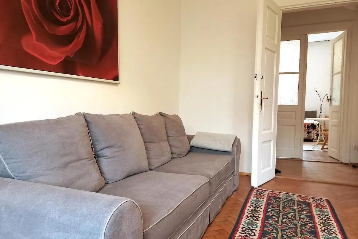 Old Town - 3 Bedrooms Soltyka Str S4 Krakow